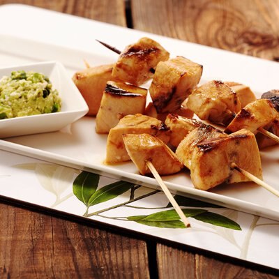 Brochetas de Pez Espada a la Plancha con Mantequilla de Aguacate