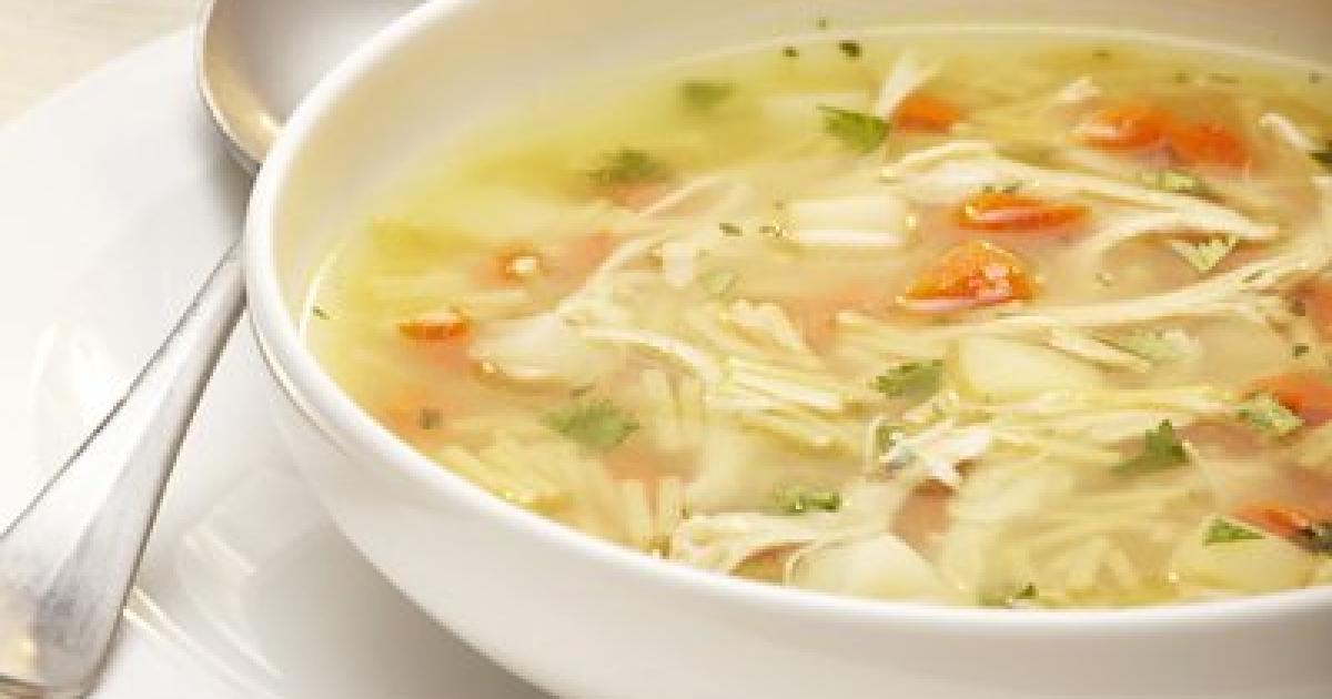 3. Incorporar fideos y maíz