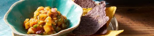 Cazuela de Tostada Francesa de Durazno y Almendras