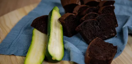 Cazuela de Tostada Francesa de Durazno y Almendras