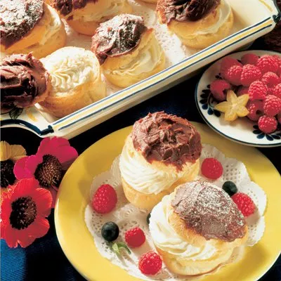 Profiteroles con Chocolate Abuelita