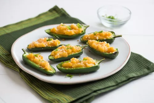 Cazuela de Tostada Francesa de Durazno y Almendras