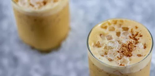 Cazuela de Tostada Francesa de Durazno y Almendras