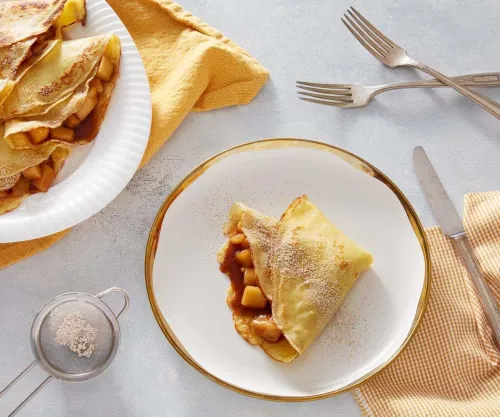 Cazuela de Tostada Francesa de Durazno y Almendras