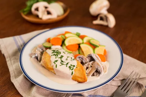 Pollo en salsa de champinones