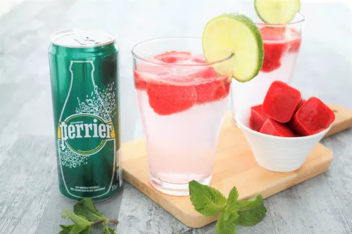 Perrier et glaçons fraise menthe citron vert