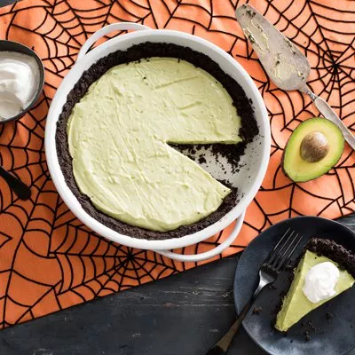 Pie de Aguacate de Monstruo Verde con Corteza de Chocolate