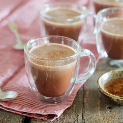 Chocolate Caliente Rico y Cremoso